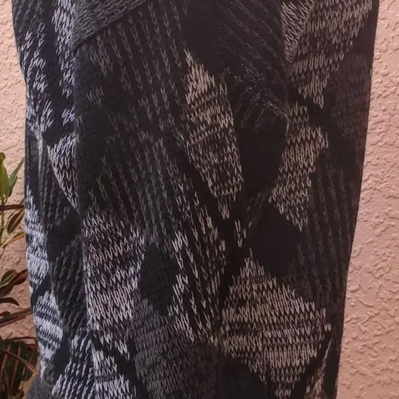 Vintage Sasson Women's Abstract Pattern Winter Sweater.  Sz S - Picture 14 of 14